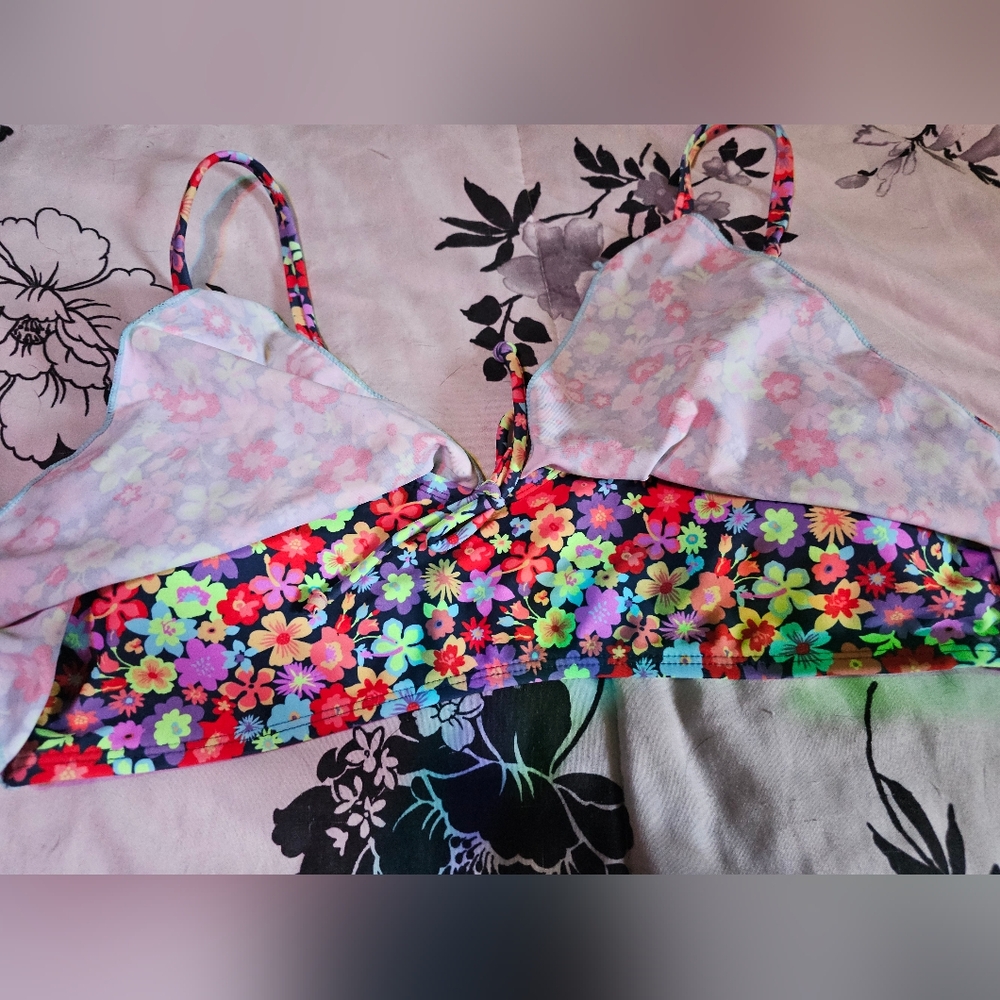 Bikini Top Flowers Flutter Ruffle Style Large - Picture 2 of 5